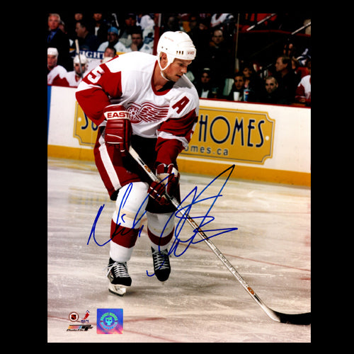 Nick Lidstrom Detroit Red Wings Autographed 8x10 Photo