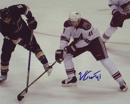 Viktor Tikhonov Phoenix Coyotes Autographed Action 8x10 Photo - Clearance