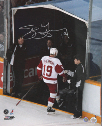 Steve Yzerman Detroit Red Wings Autographed 16x20 Last Step Photo